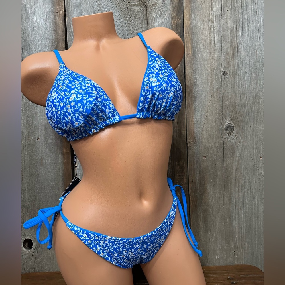 ZAFUL Triangle String Bikini Two Piece in Blue Floral Size Medium Women’s US 6